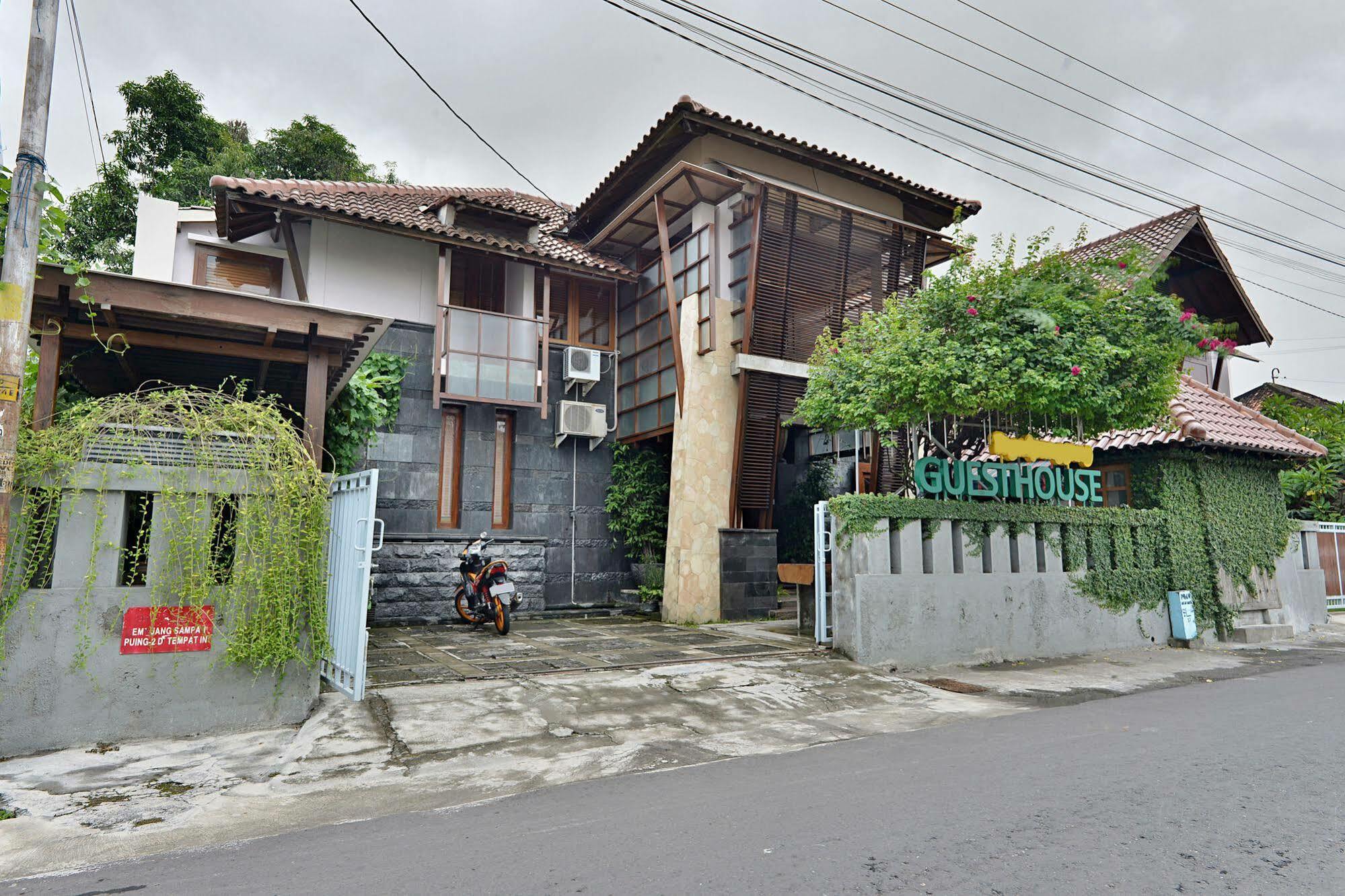 Tegal Panggung Guest House Jogyakarta Zewnętrze zdjęcie